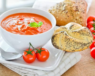 Gaspacho de tomates cerises au basilic